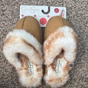 Jessica Simpson Brown Plush Slippers